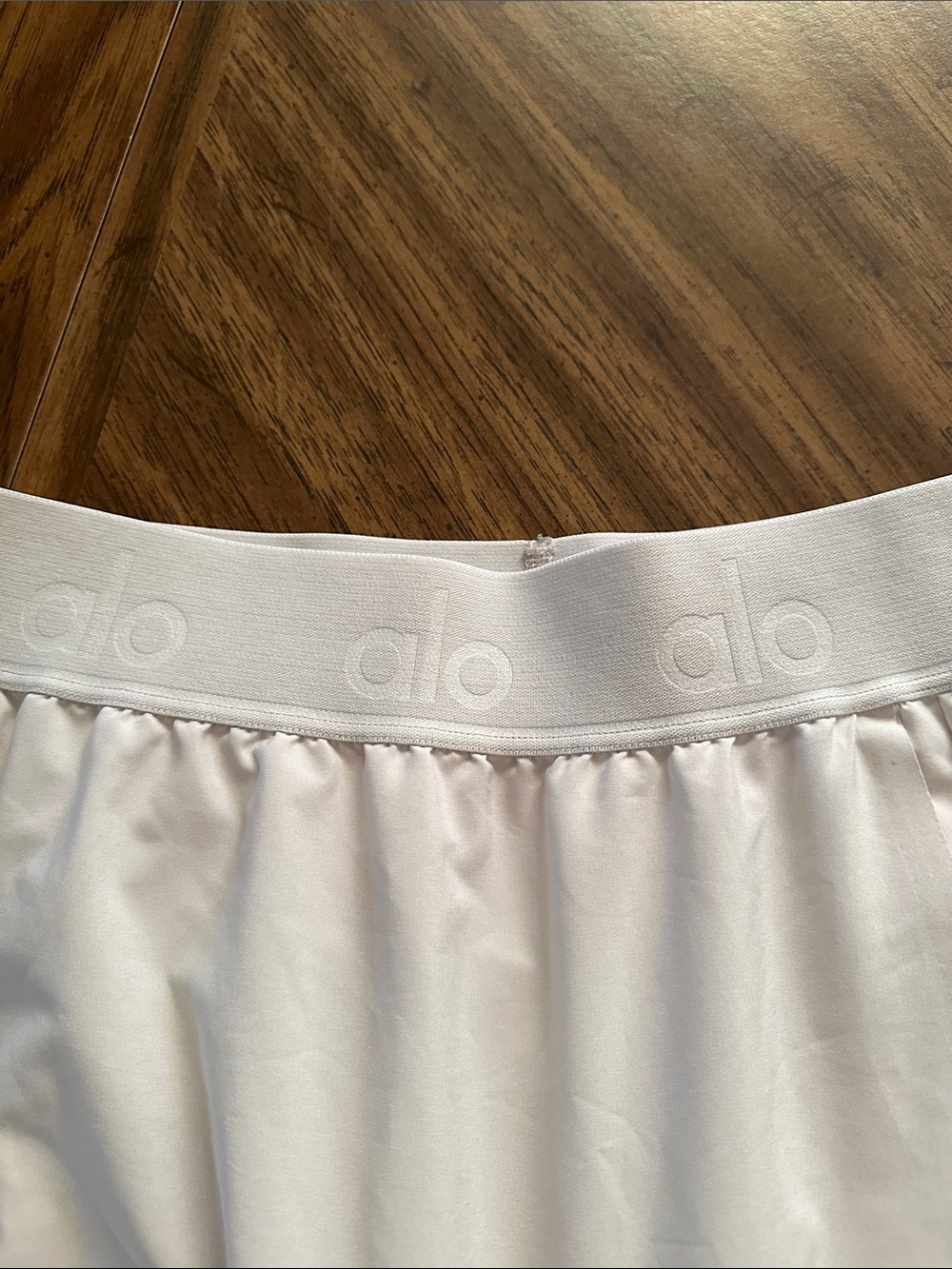 ALO Yoga Aces Tennis Skort- Size Medium - Picture 6 of 8
